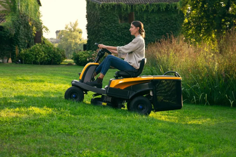 Trattorino tagliaerba a batteria Swift 372e