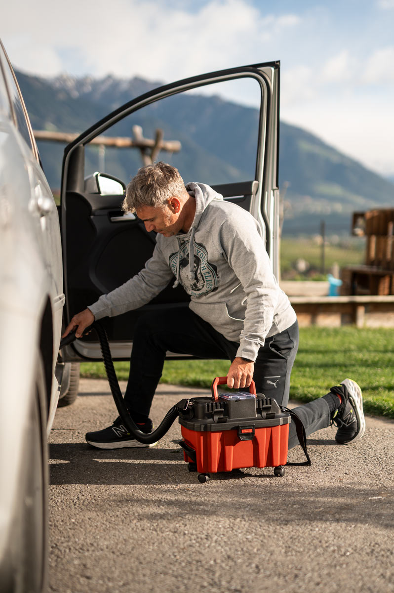 Aspirapolvere e soffiatore a batteria 21 V