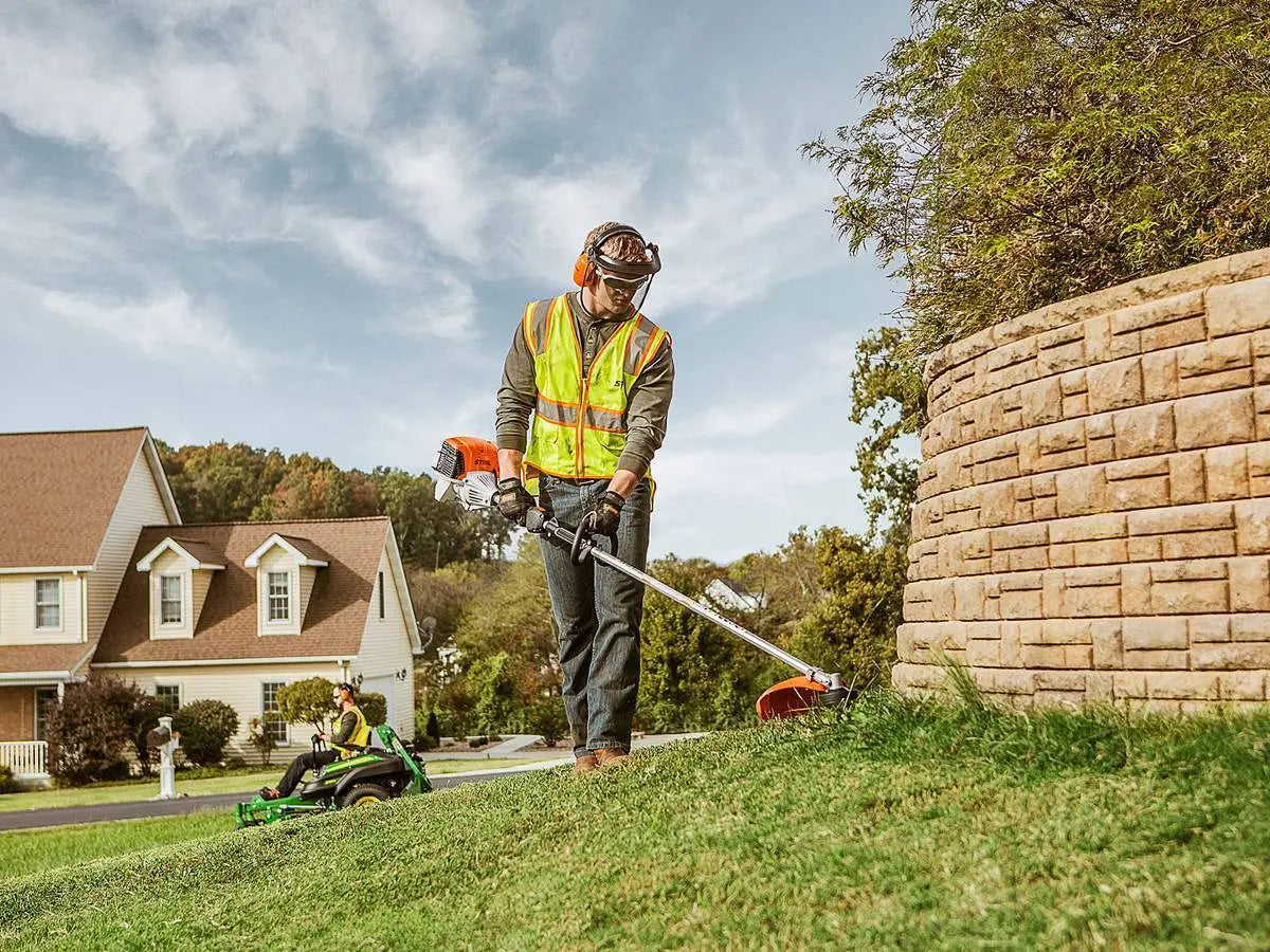 Decespugliatore Stihl FS 111 R