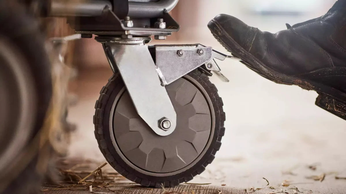 Carrello multiuso Cramer da 82 V