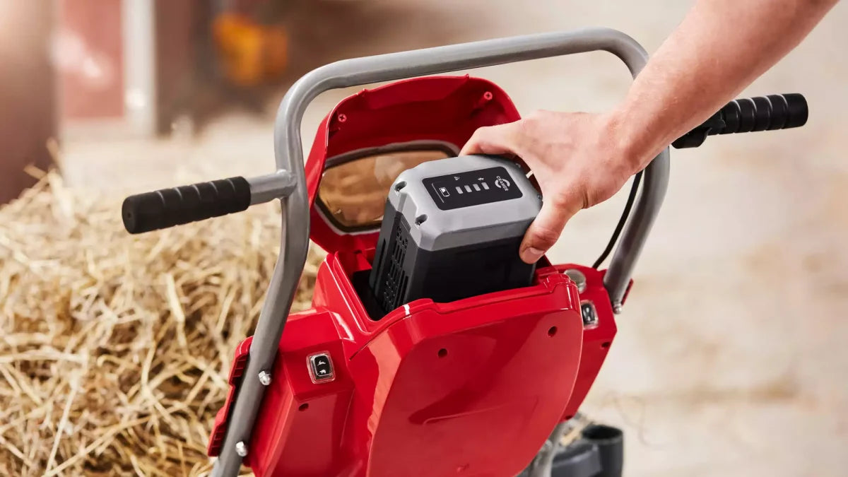 Carrello multiuso Cramer da 82 V